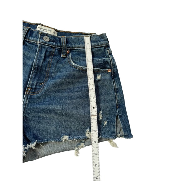 Abercrombie & Fitch Women's The Mom Short Mid Rise Size 26/2 - Picture 4 of 6